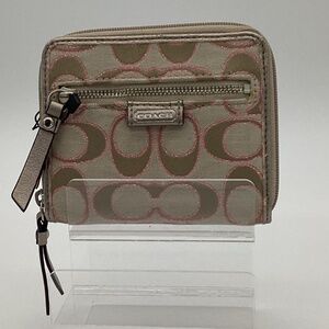 240. Coach Daisy Outline Signature Metallic Pink & Gold Wallet NWT